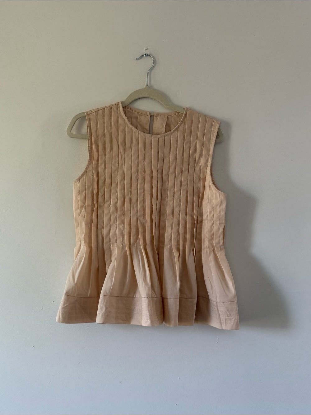 Women’s Beige Pintuck Peplum Sleeveless Blouse Size M Romantic Cottagecore Top